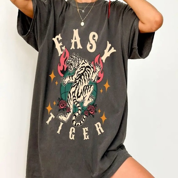 Tops - Easy Tiger Graphic Tee - Black